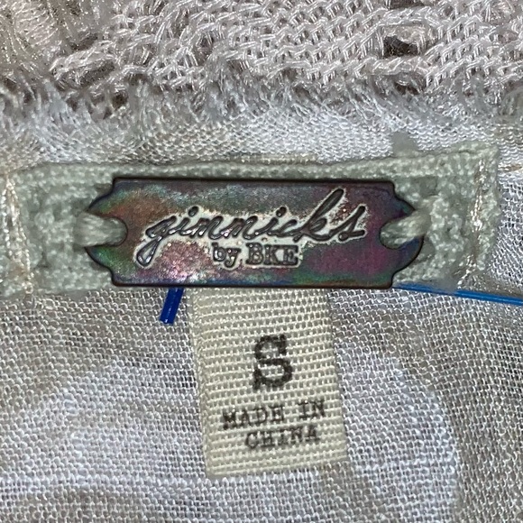 Gimmicks by BKE Top - Picture 3 of 3